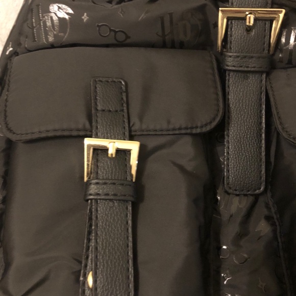 Black Nylon Harry Potter Hogwarts Backpack Primark - Picture 6 of 7